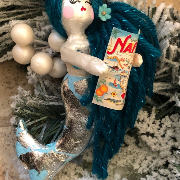 ❤️”HOST PICK”❤️ Bon Bon Magnets Mermaid ornament "The Traveler in Blue" - Picture 3 of 5